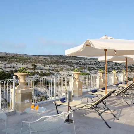 Cesca's Boutique Hotel 4*