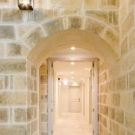 Cesca's Boutique 4* Xlendi