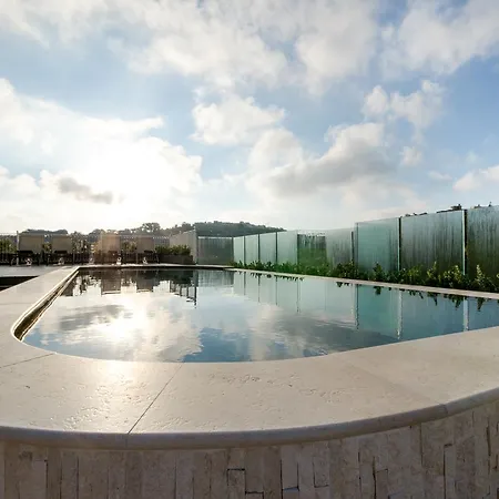 Cesca's Boutique Hotel 4*