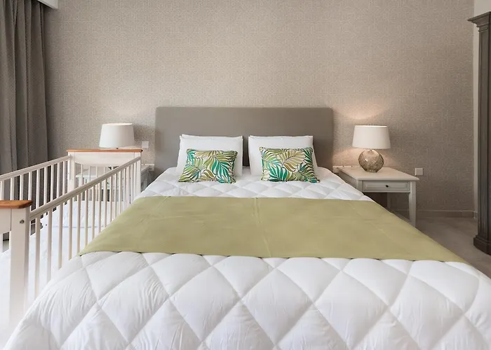 Cesca's Boutique Xlendi