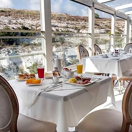 Cesca's Boutique Hotel 4*