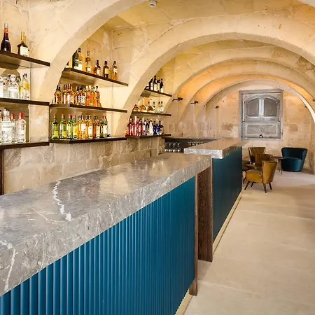 酒店 Cesca's Boutique 4*