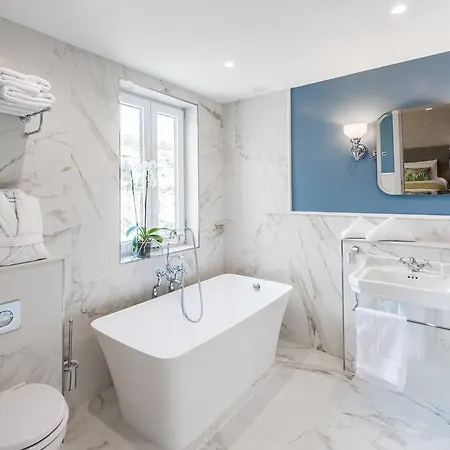 Cesca's Boutique 克伦蒂