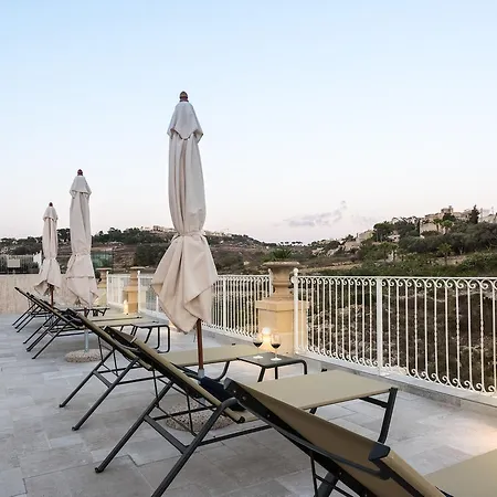 Cesca's Boutique 4* Xlendi