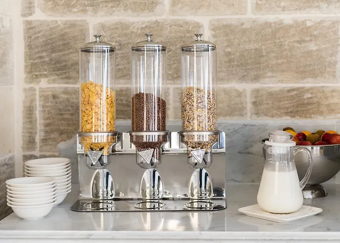 Cesca's Boutique ホテル クレンディ