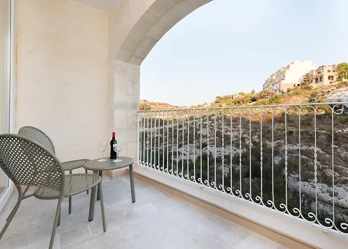 Cesca's Boutique Hotel Xlendi