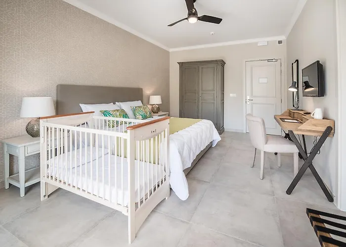 Cesca's Boutique Hotel