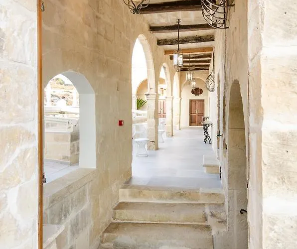 Cesca's Boutique Hotel