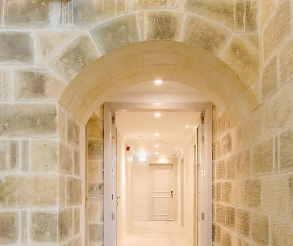 Cesca's Boutique 4* Xlendi