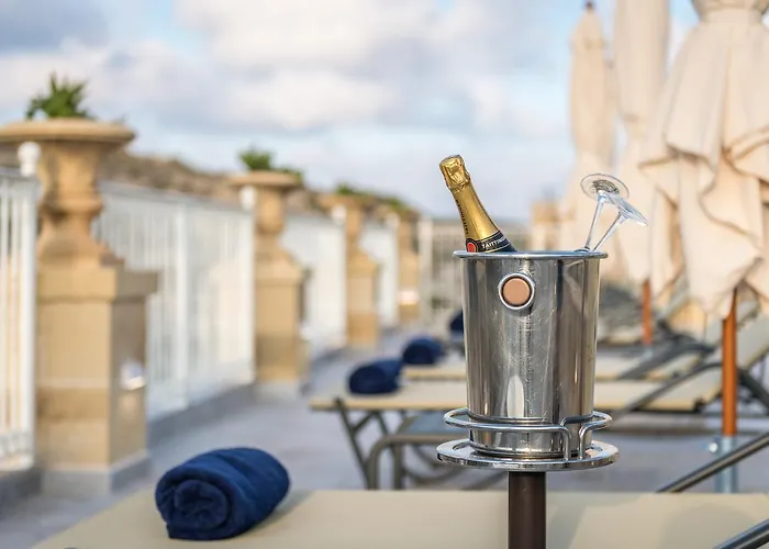 Cesca's Boutique Hotel Xlendi